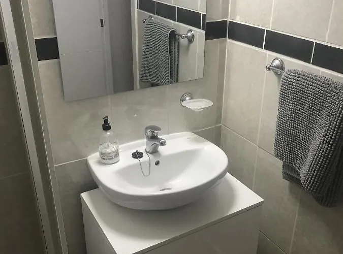 Centrally Located And Comfortable In 4b 公寓