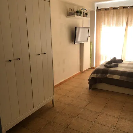 Appartement Centrally Located And Comfortable In 4b
