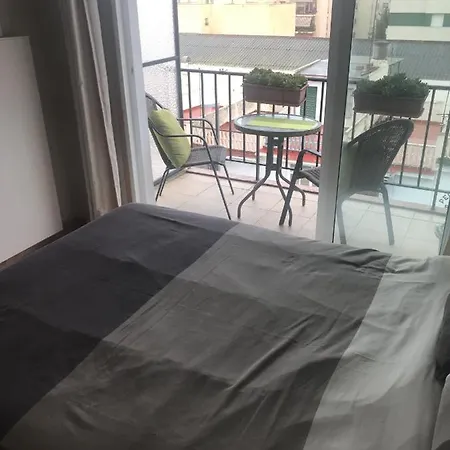 Lägenhet Centrally Located And Comfortable In 4b